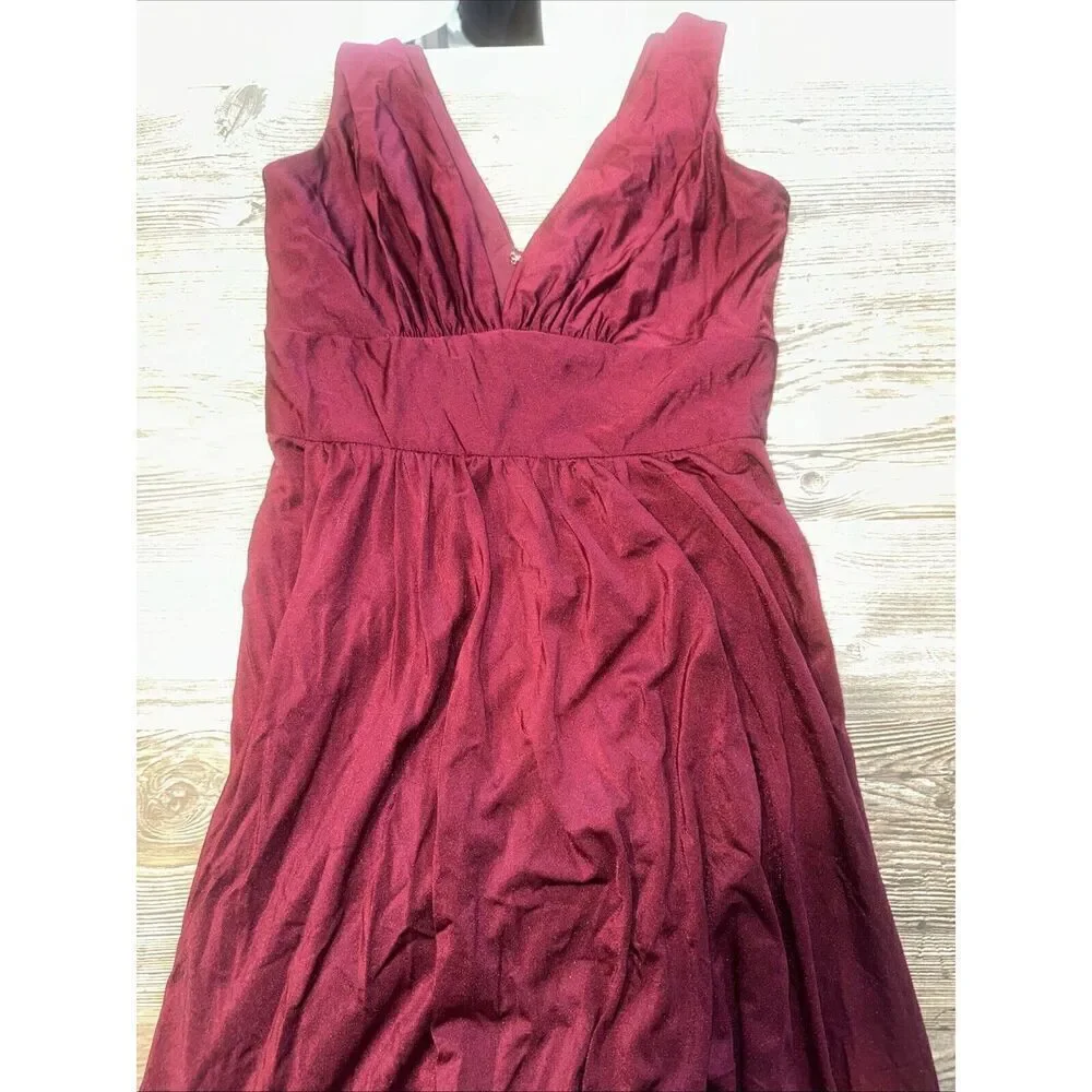 La Femme Dark Berry Plunge Neck A-Line Gown Size 6. NWOT. $328. 14 - Picture 3 of 9